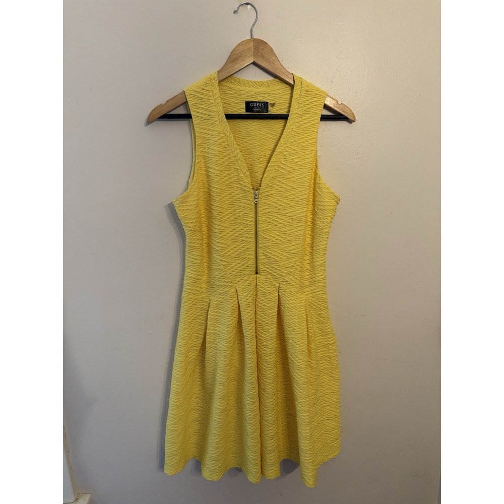 Guess Los Angeles Women's Yellow‎ Sleeveless Dress Zip Fit & Flare Size 10